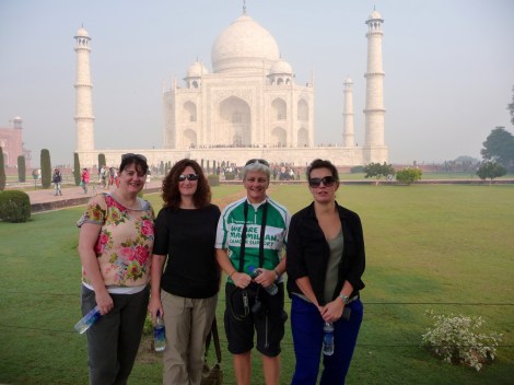 Nam/Cam/Rajasthan Girls make it to the Taj Mahal